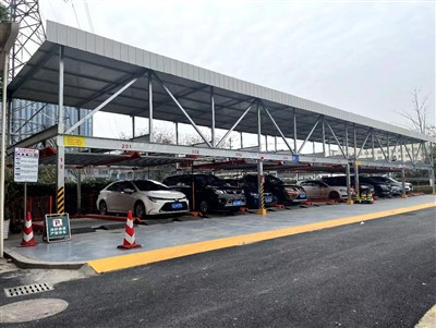 Dua-Sistem Letak Kereta Angkat & Slaid